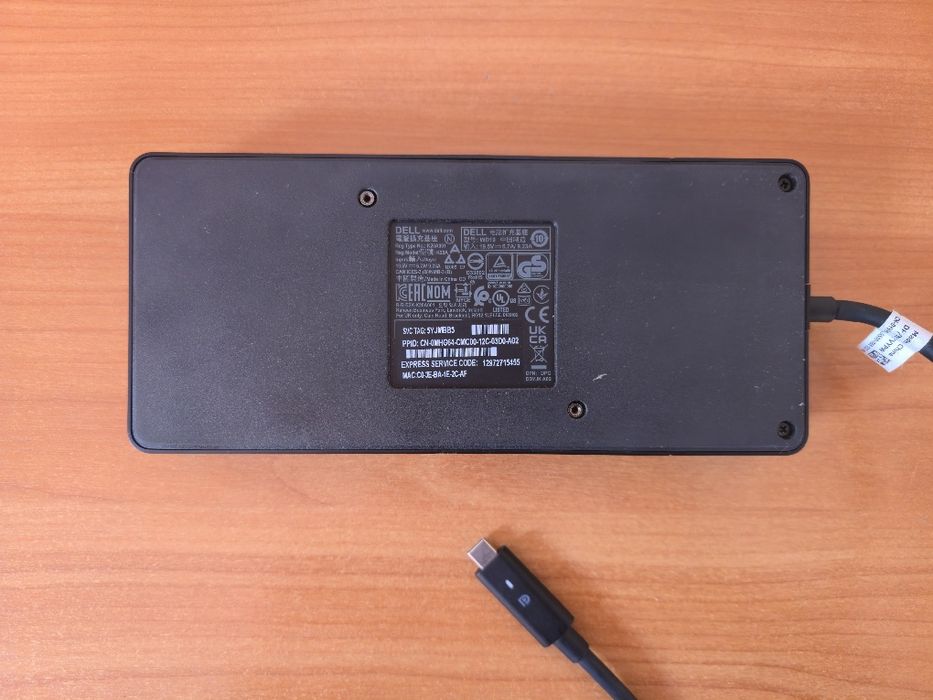 Докинг станция Dell WD19