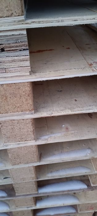 Поддоны продам .