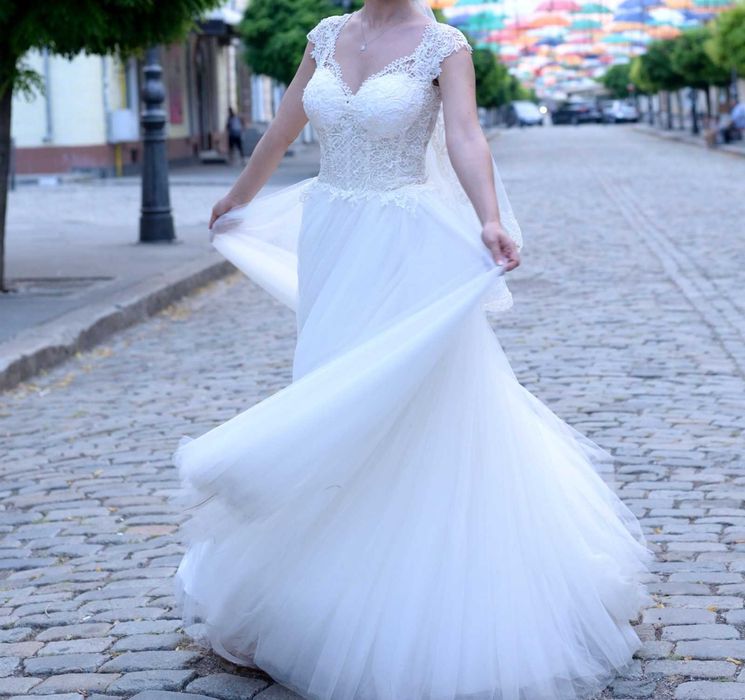 Vand rochie de mireasa