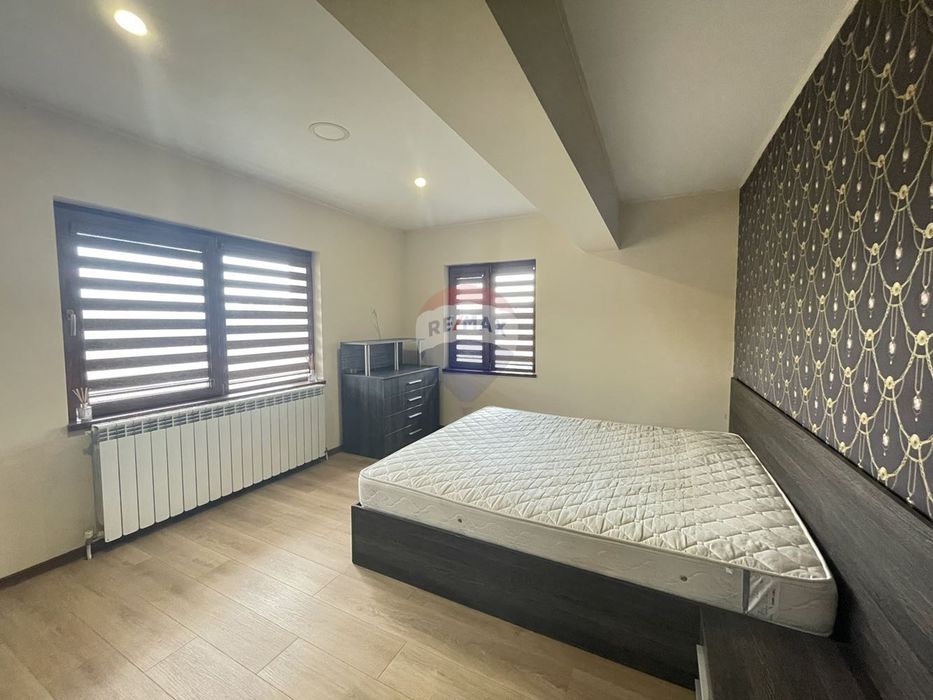 Дава се под наем Къща в Аксаково - 290 кв.м за 766 € - Снимка #12