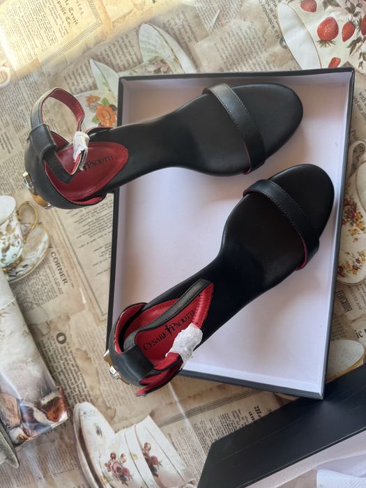 Sandale Cesare Paciotti piele neagra marimea 41