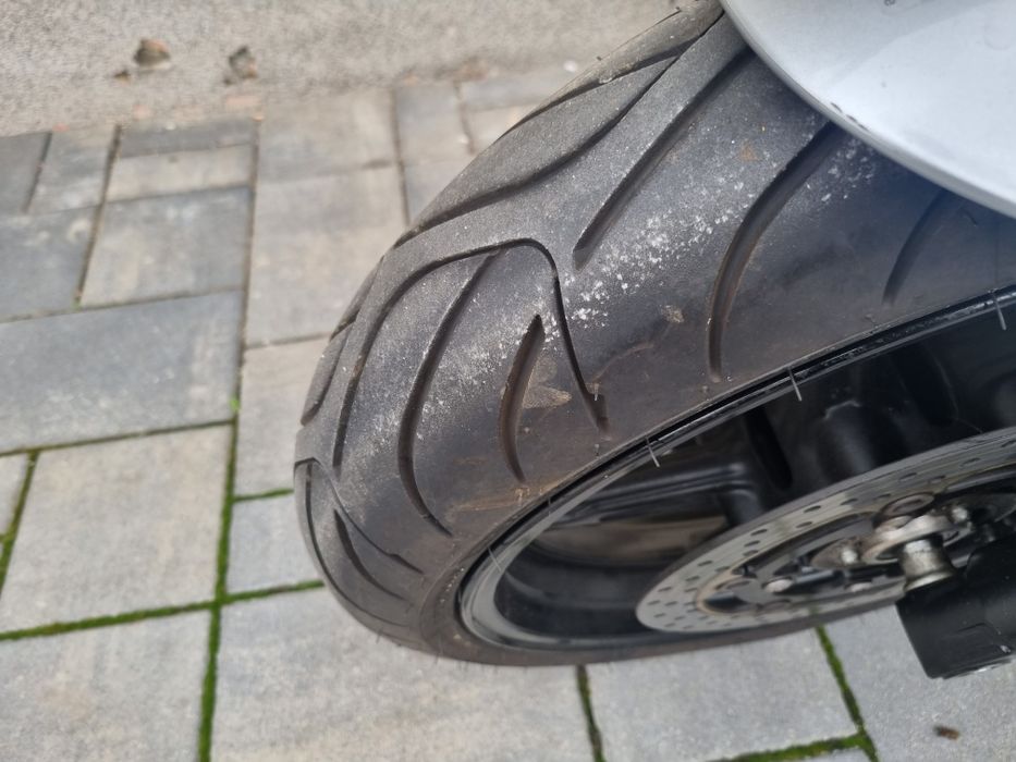 Suzuki Gladius ABS ( SFV 650 A )