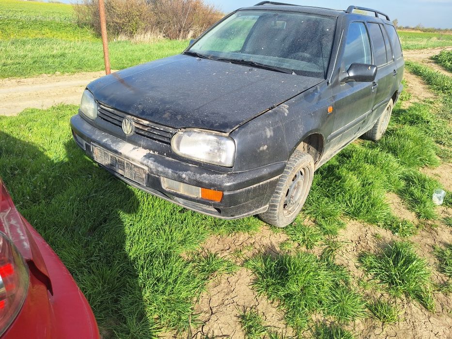 Dezmembrez vw golf 3