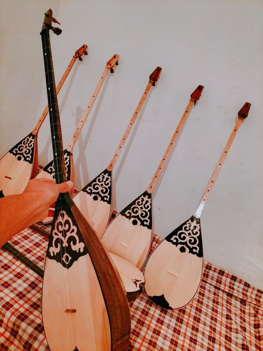 Домбыра сатамын...