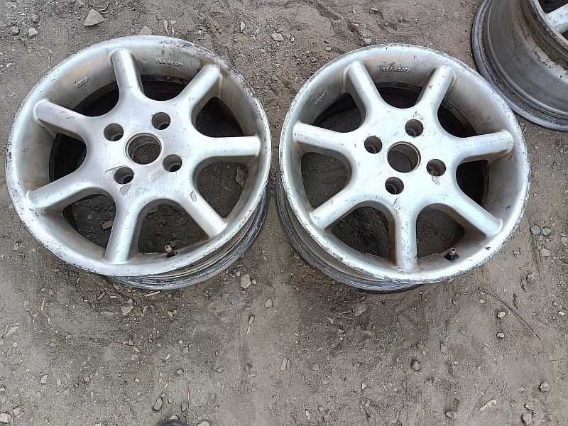 Продам ДВА оригинальных легкосплавных диска "EXIP" на Audi 80.