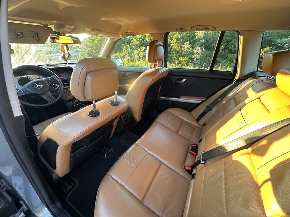 Mercedes-Benz GLK Mercedes-Benz GLK din 2011