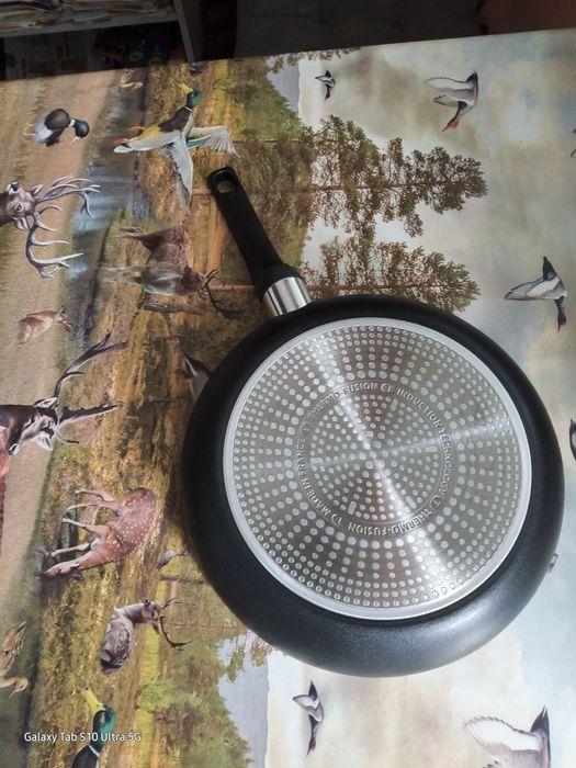 Нов тиган бързо нагряващ+ капак от огнеупорни стъкло!!!