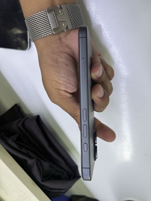 Apple 17 qora 256GB