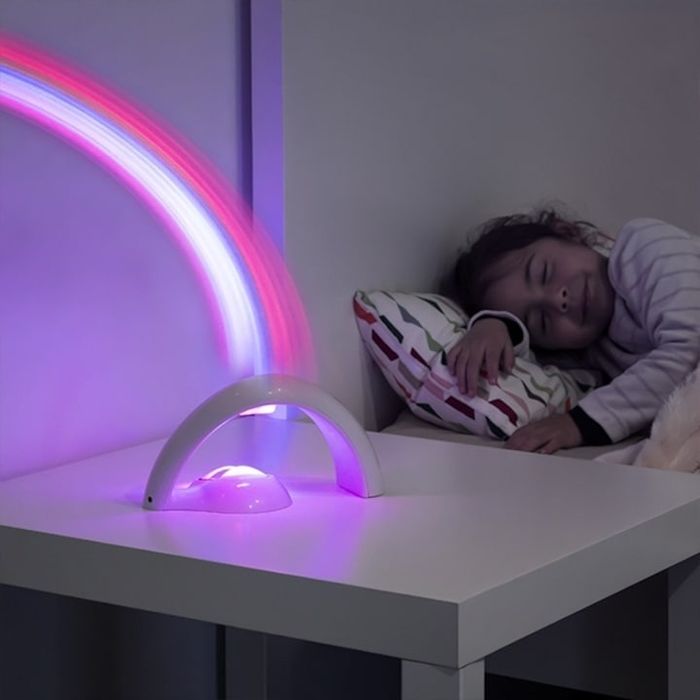 Истинска цветна магия с детския LED проектор Дъга