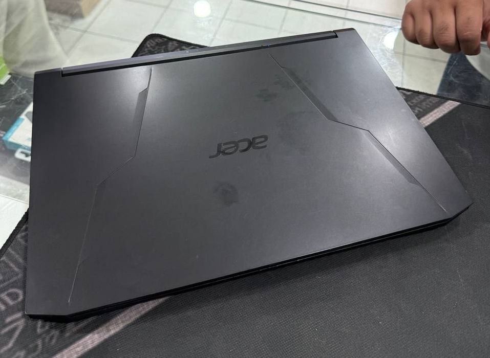 Acer Nitro 5 AN515