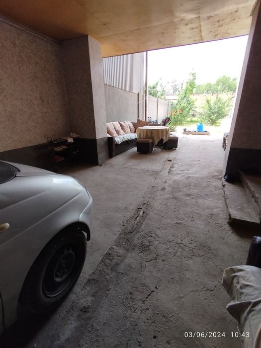 Uy sotiladi keles Navoiyda