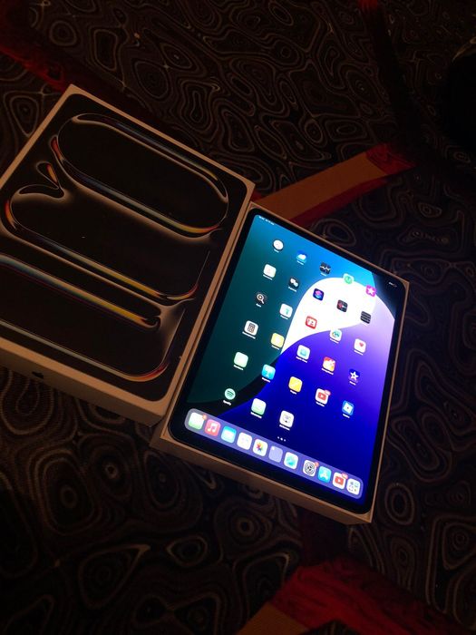 IPad pro (13-дюймовый, M4]