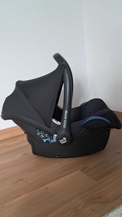 Scoica Maxi Cosi cu insert nou nascut