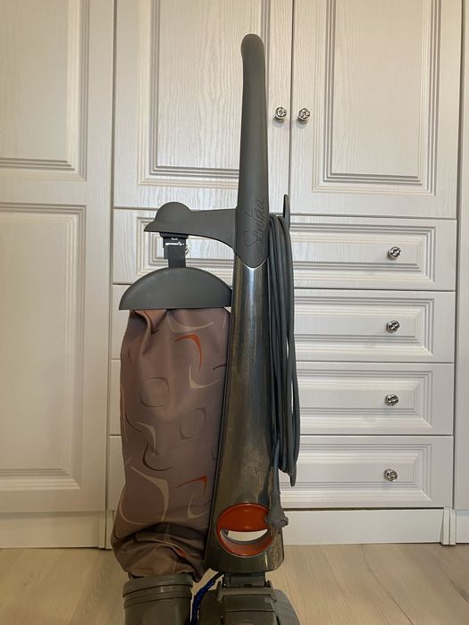 Пылесос Kirby…..