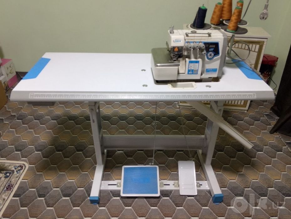 Overlok F5 tikuv mashinasi