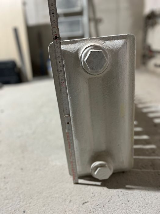 3 броя чугунени радиатори