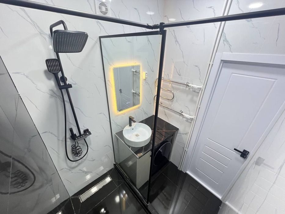 Продам чиланзар 3 .  Двух комнатная.