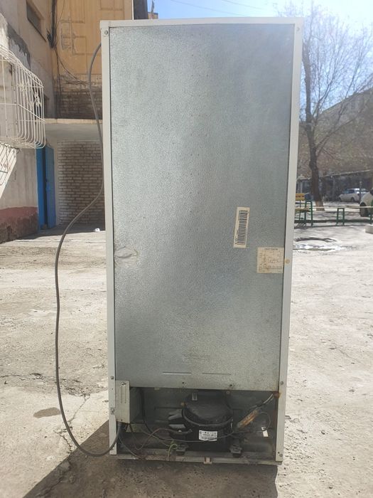 2 ta xaladelnik sotiladi