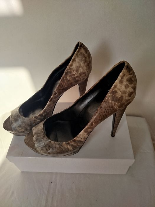 Женские туфли брендовые ,оригинал.