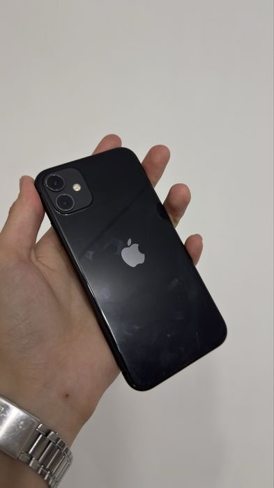 Продам iPhone 11