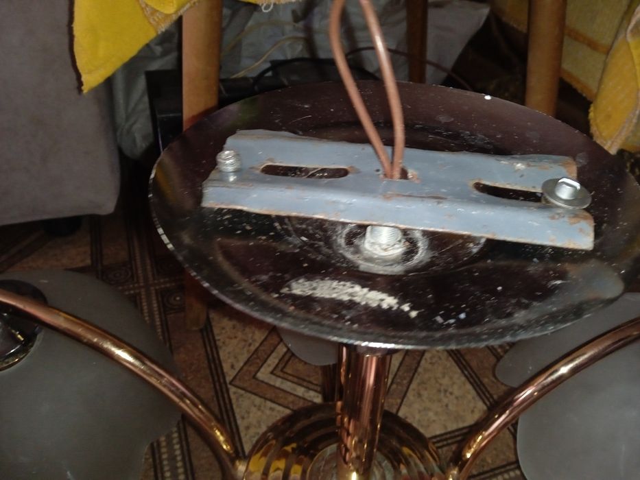 Люстры 2 штуки жилгородок