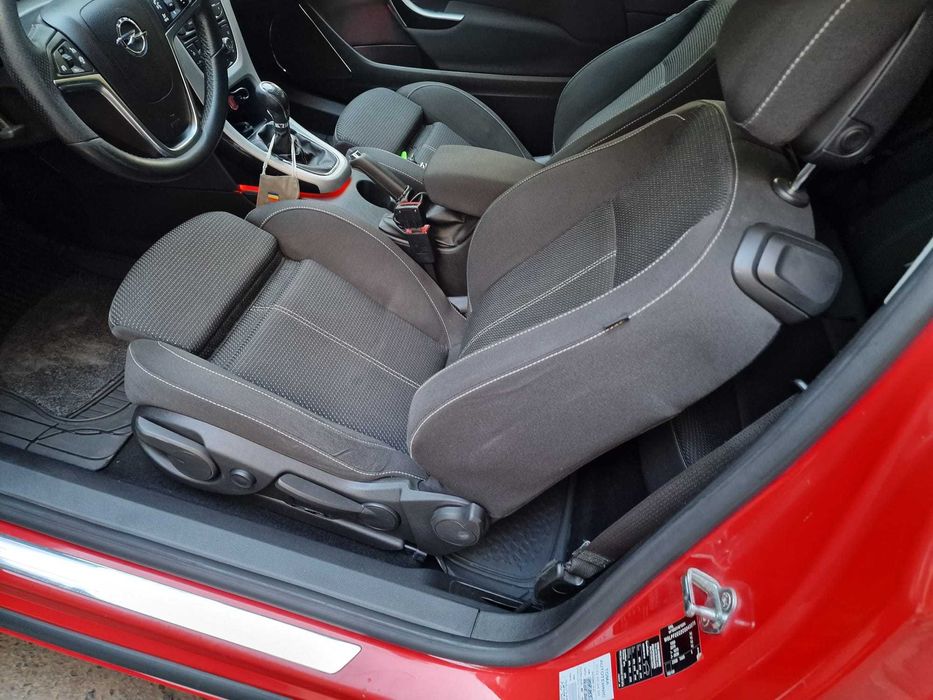 Se vinde Opel Astra J GTC
