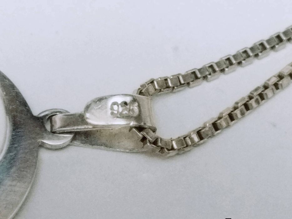 Vechi colier/lant cu pandantiv din argint de 925, in forma de semiluna