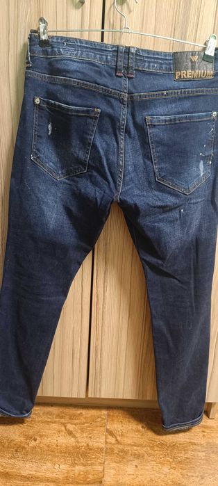 Стилни , гъзарски дънки