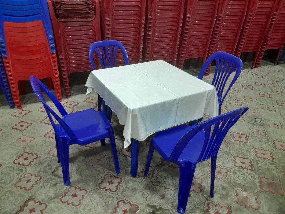 Tadbir uchun stul-stol va idishlar to‘plami sotiladi