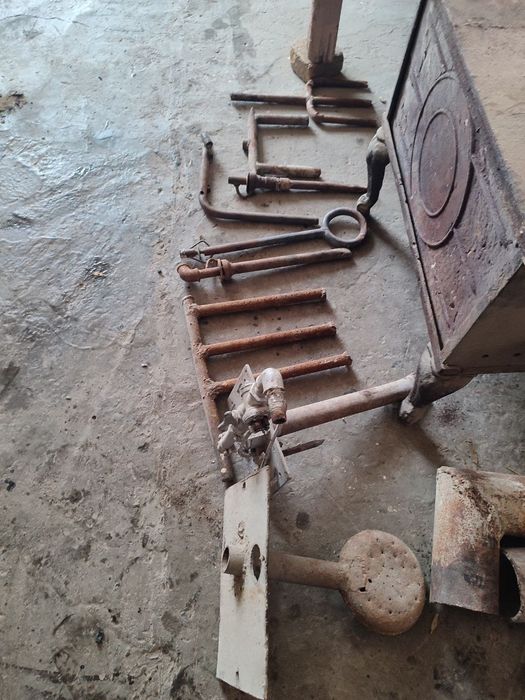 Чугун печеалар, бак, горелкалар сотилади