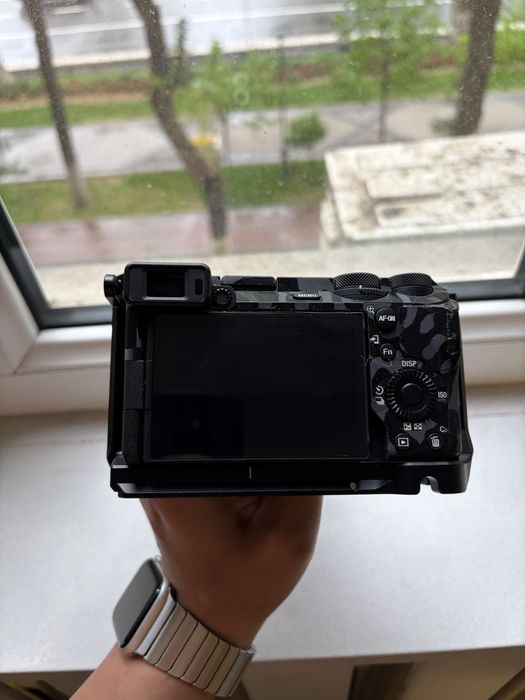 Продаю Sony a6700 + Tamron 17-70mm f/2.8