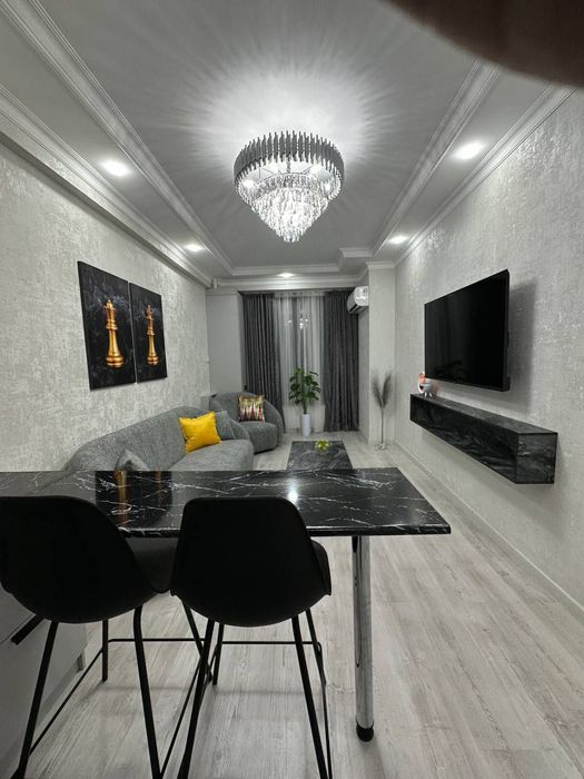 (4) Яккасарайский район Глинка. Новостройка  2/11/17. 52м²