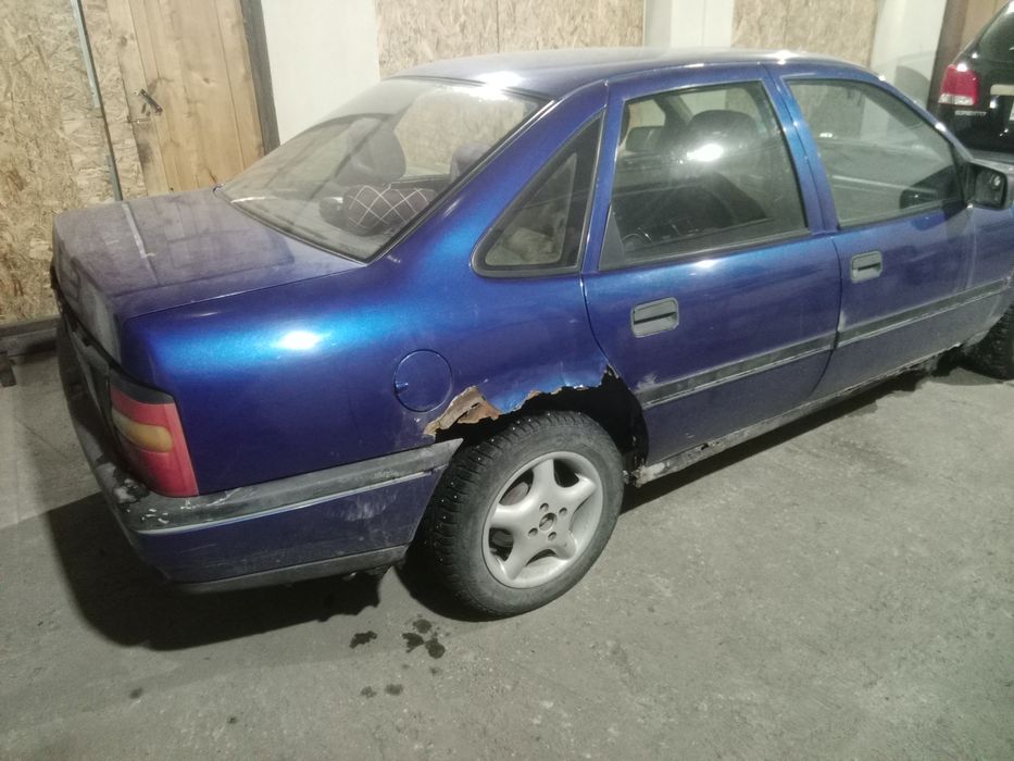 Продам машину Опель вектра А