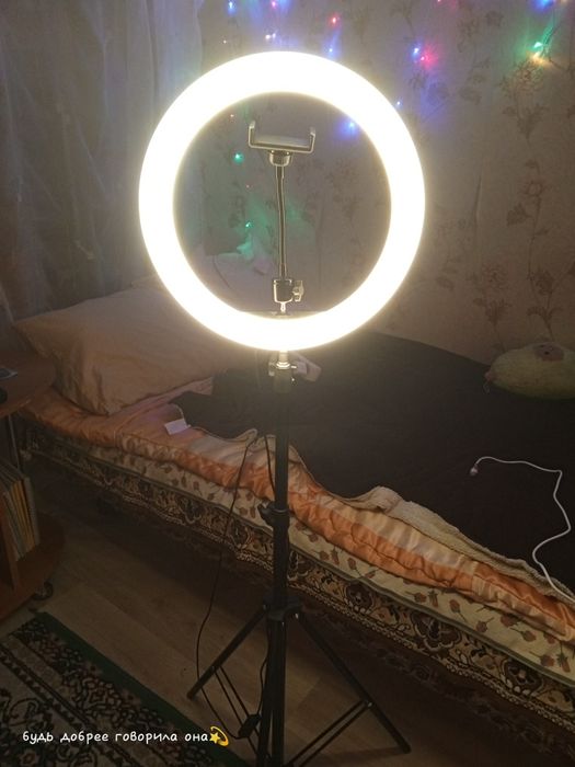 Кольцевая  лампа