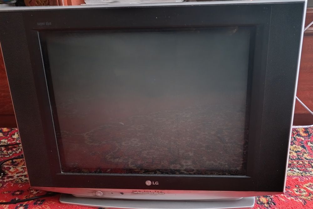 Отдам даром ТВ  Samsung