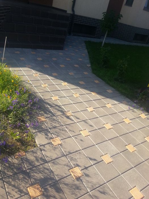 Pavele si Pavaje din beton - Model Ciocolata 25x25 pentru curte