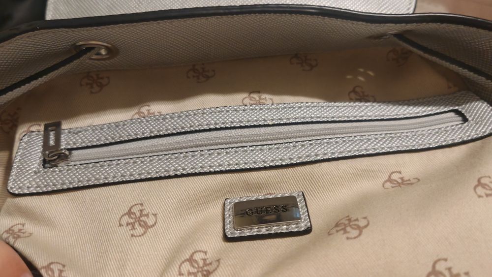 Оригинална раница Guess