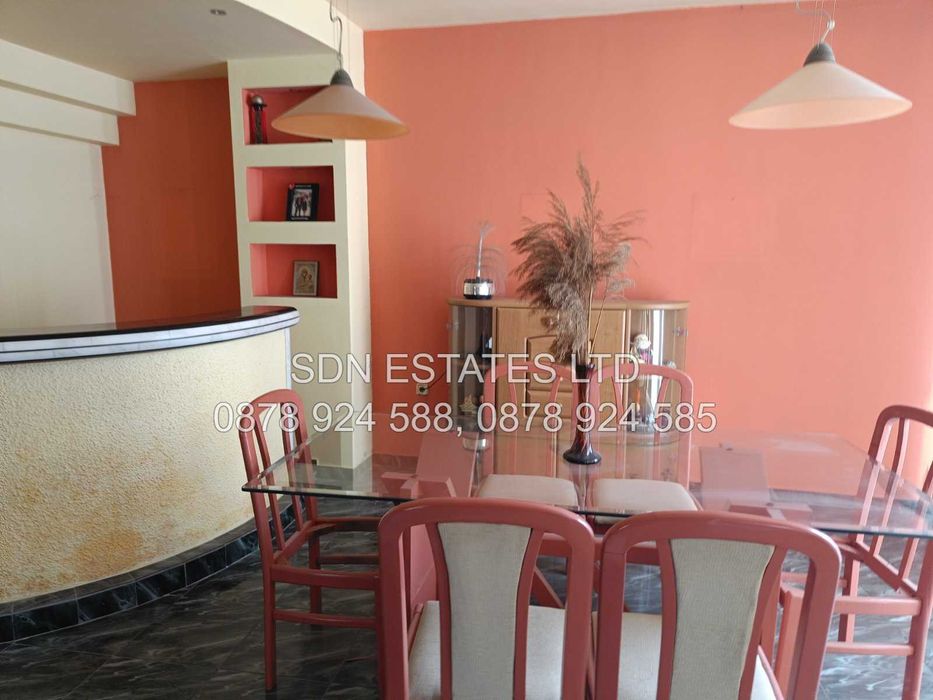 Предлага за продажба къща в идеалния център на гр. Казанлък