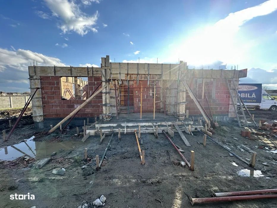 Casa individuala 4 camere - Obad - toate utilitatile