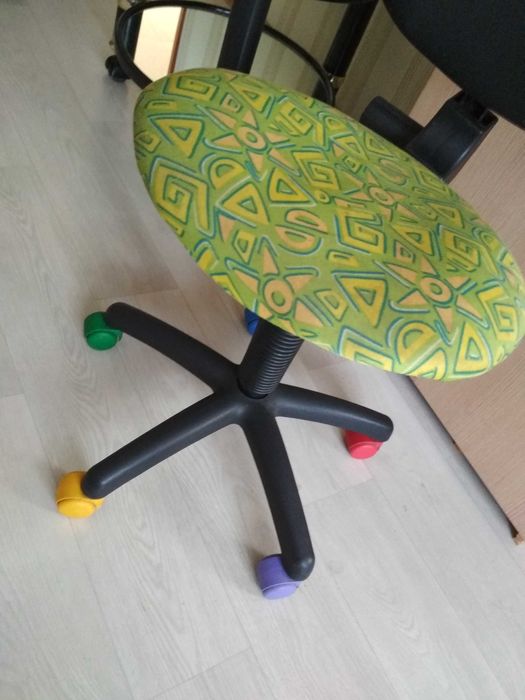 Стул компьютерный для школьника!