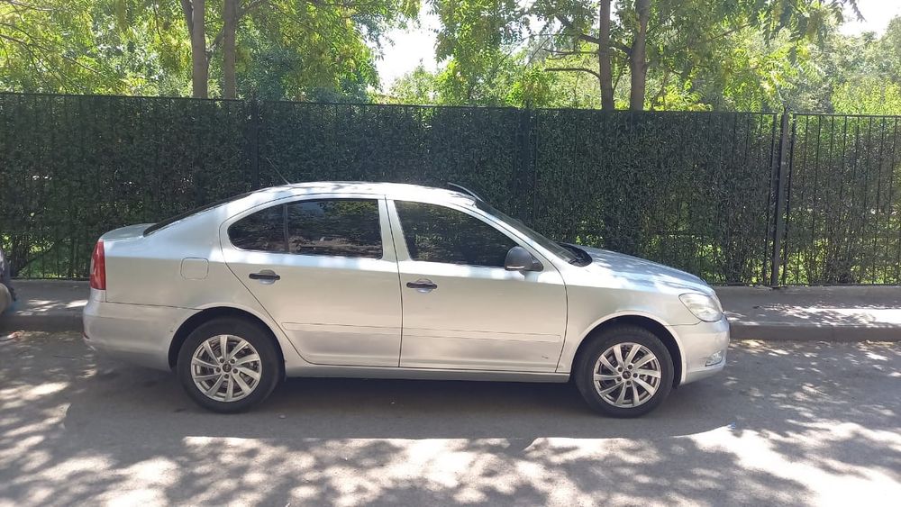 Автомобиль  Skoda