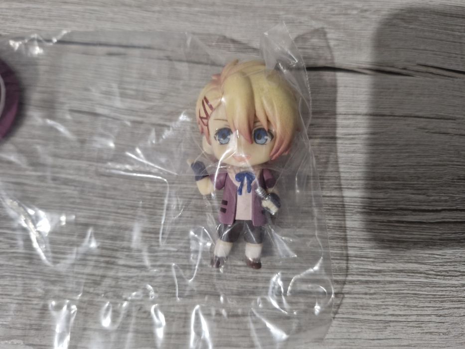 Продам аниме фигурку