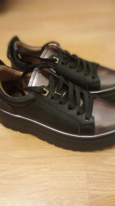 Естествена кожа, 38 номер -стелка 25 см. Цена 95.00 лв. Нови!