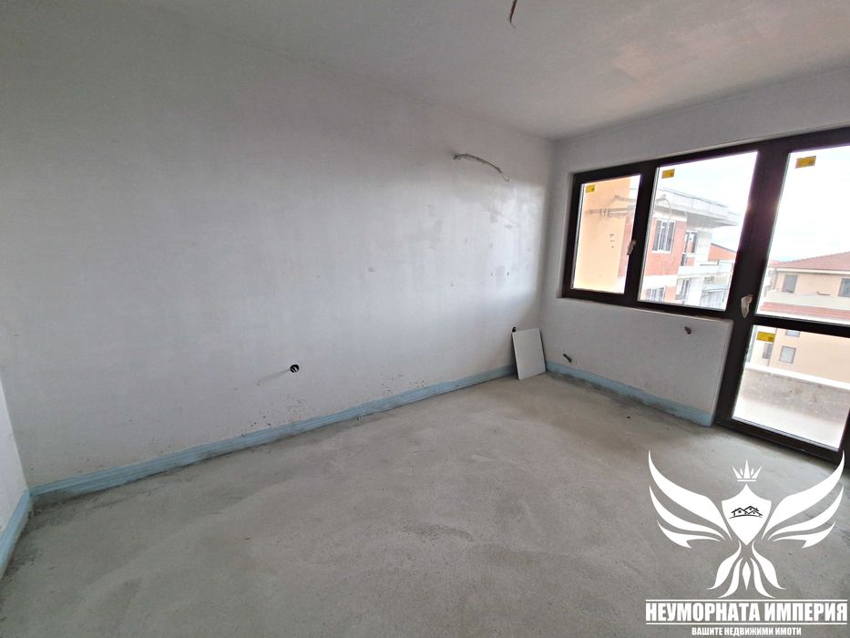 Продавам нов тристаен 91кв. ет. 3 в гр.Асеновград, кв.Стадиона