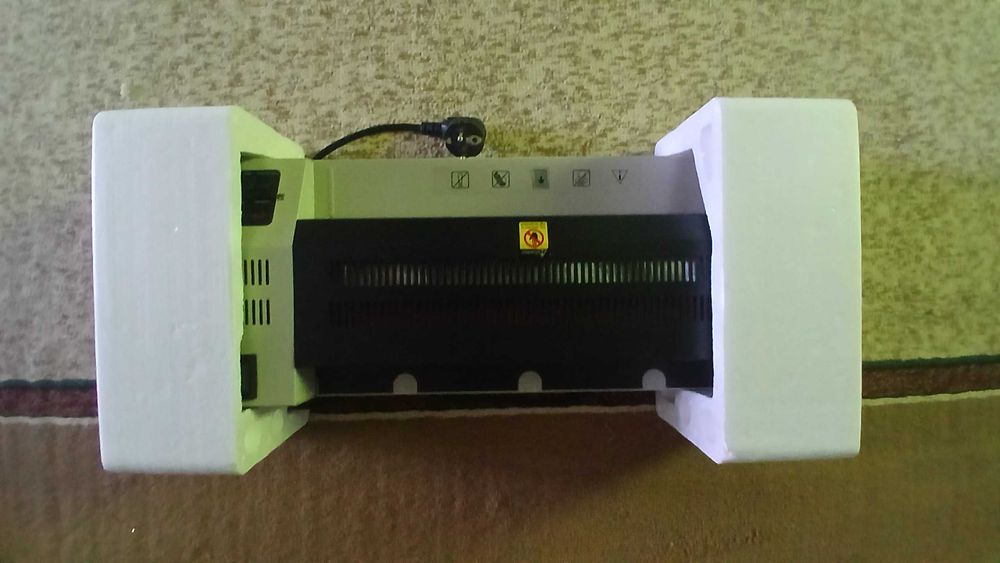 Laminator 3895. Yangi