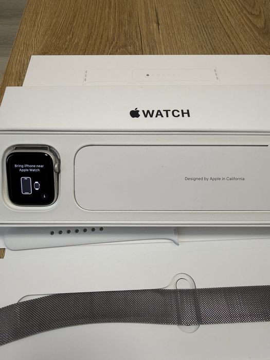 Apple Watch SE 2 44mm – Като нов, 100% Battery Health