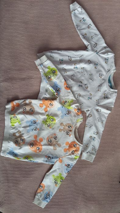 Дрешки, играчки и чанта за момче