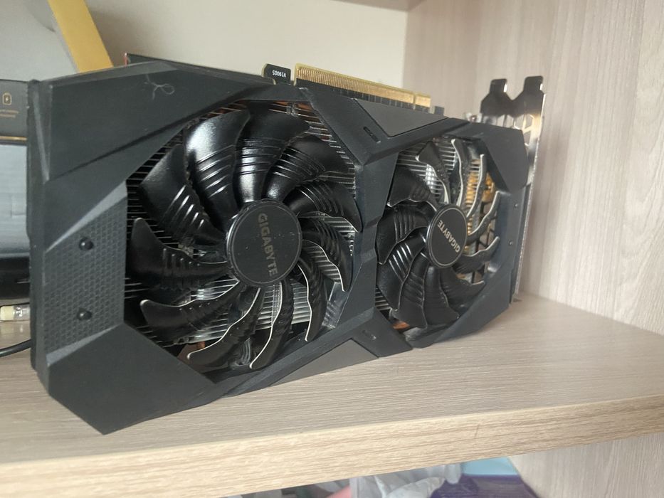 Продам видеокарту GTX1660 GIGABYTE