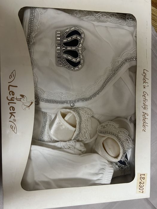 Комплект для выписки из роддома. Roddomdan vipiska uchun komplekt