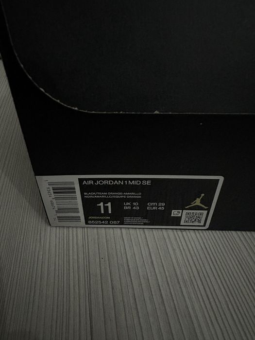 Nike Air Jordan 1 Mid SE